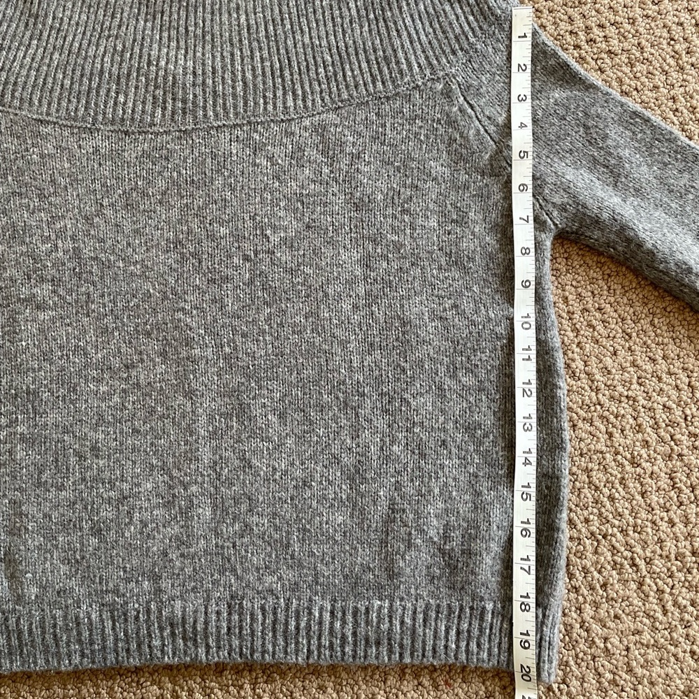 Zara gray sweater. Size M - Picture 5 of 5